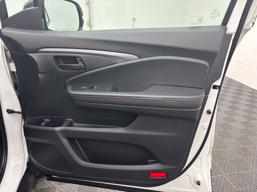 Used 2023 Honda Passport TrailSport image 33