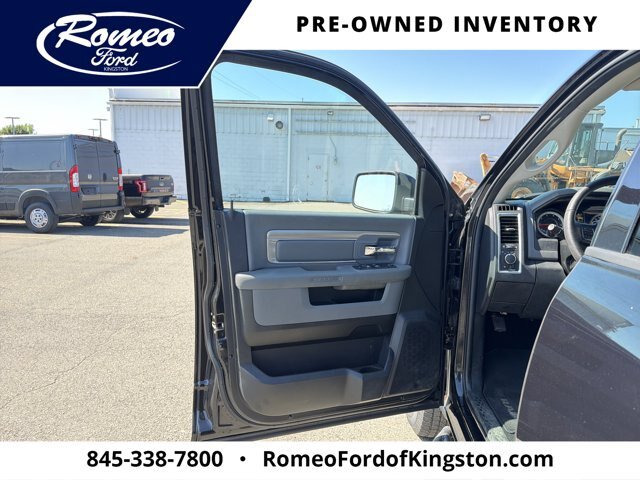 Used 2017 RAM 1500 Classic SLT AWD/4WD image 7