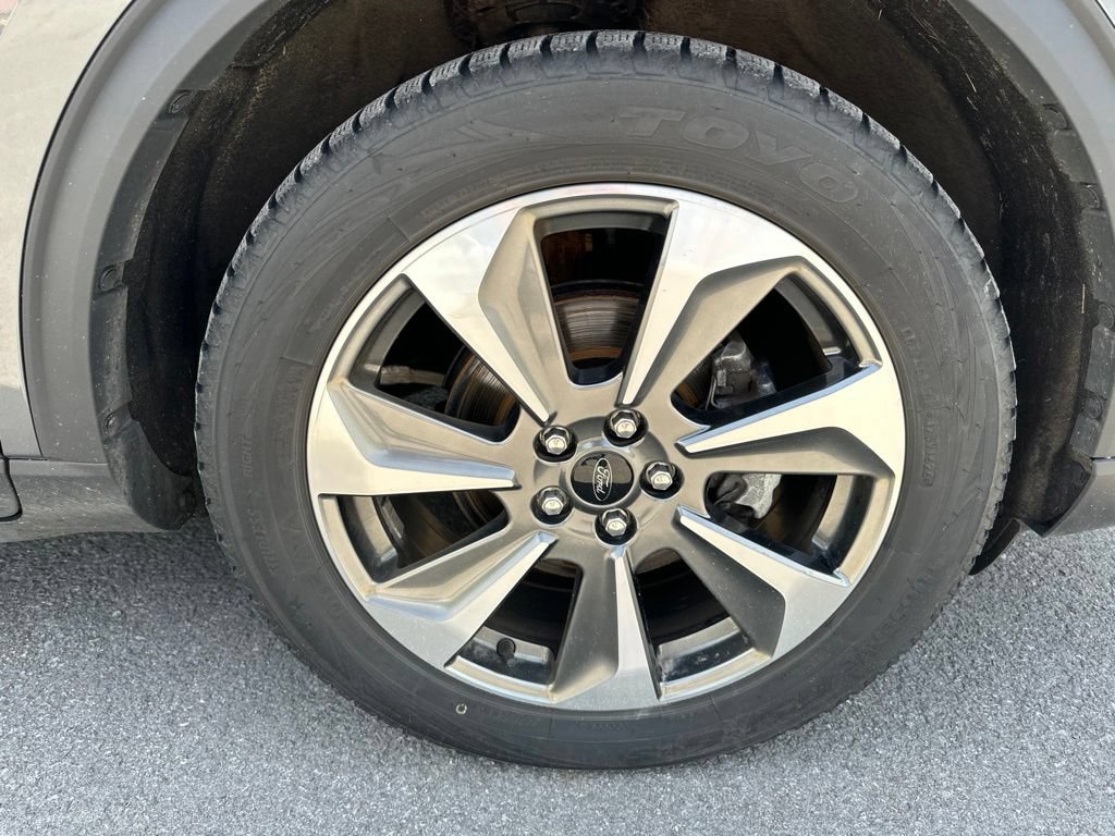 Certified 2023 Ford Escape Platinum AWD/4WD image 10