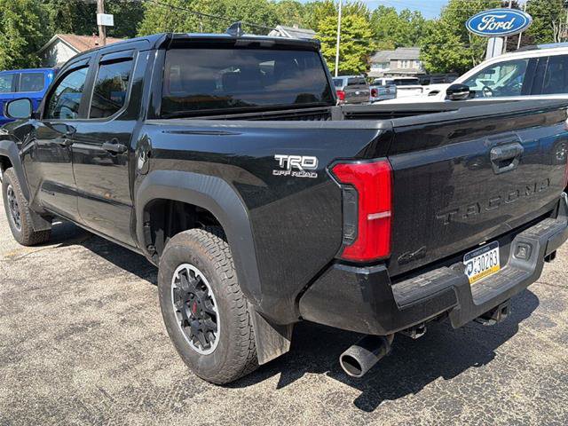 Used 2024 Toyota Tacoma TRD Off-Road AWD/4WD image 5