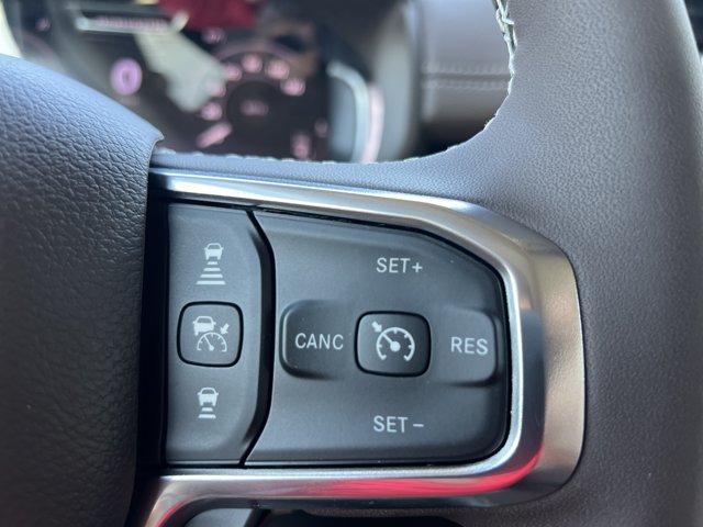 Used 2025 RAM 1500 Laramie AWD/4WD image 34