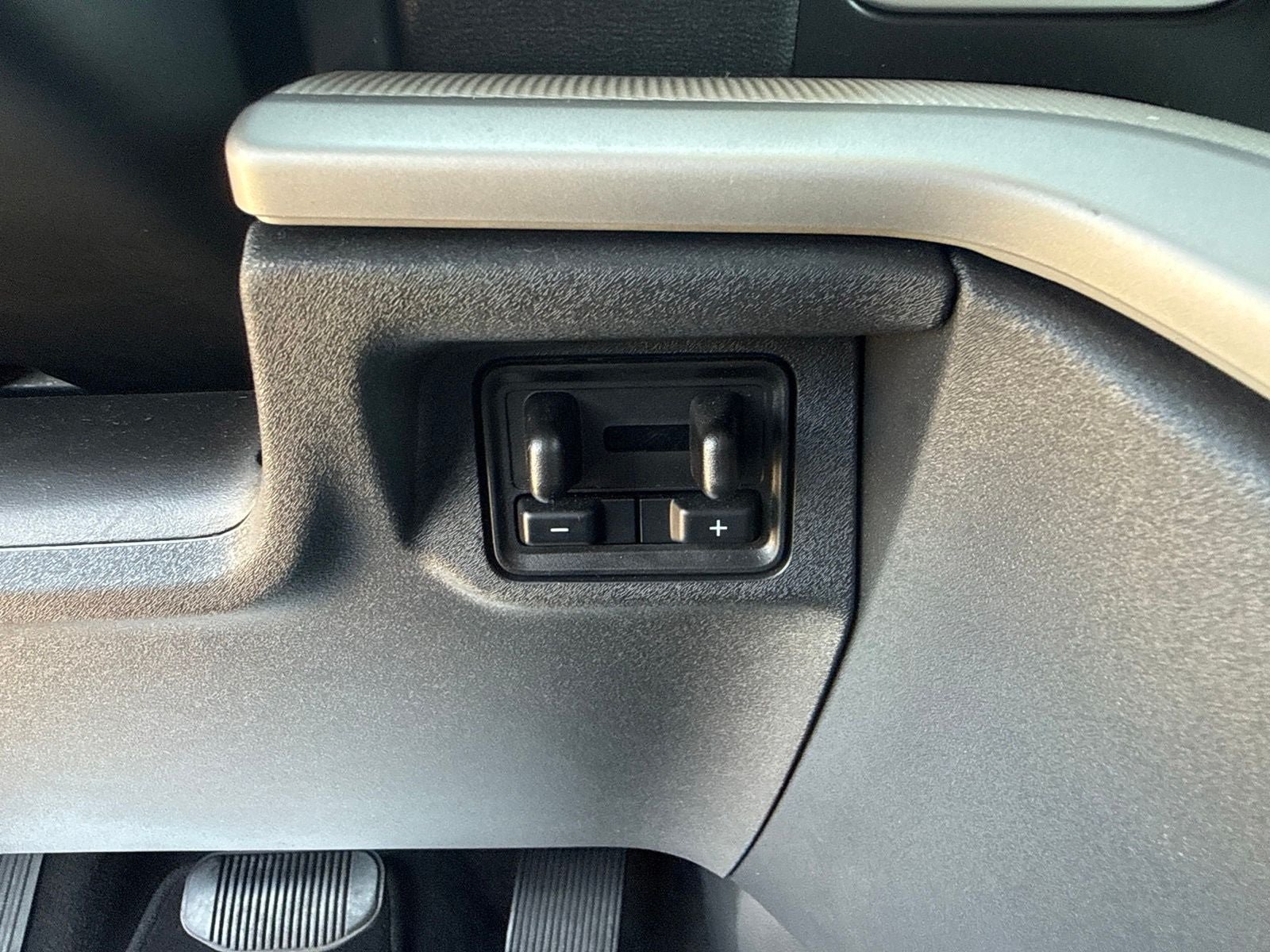Certified 2025 Ford Expedition Active AWD/4WD image 27
