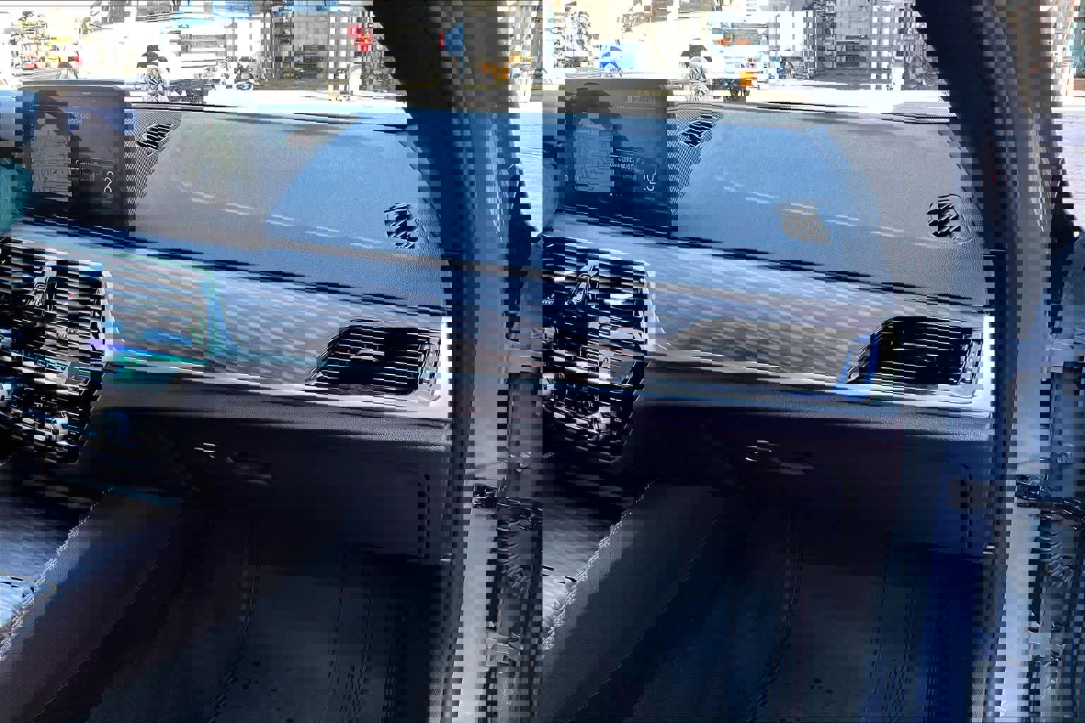 Used 2021 BMW 540i w/ M Sport Package image 19