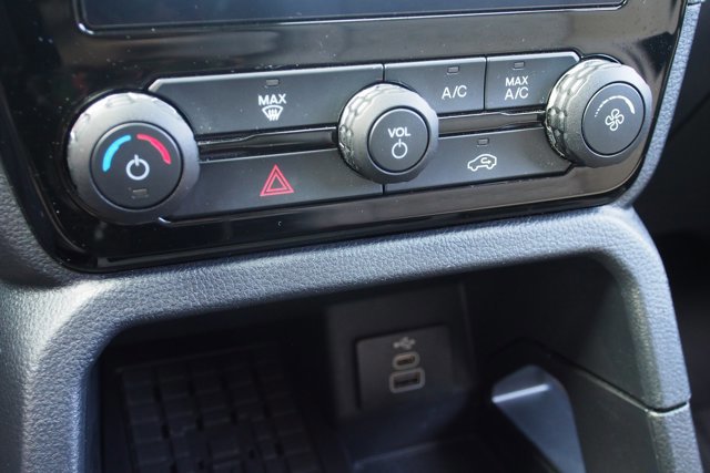 Certified 2024 Ford Ranger XLT image 25