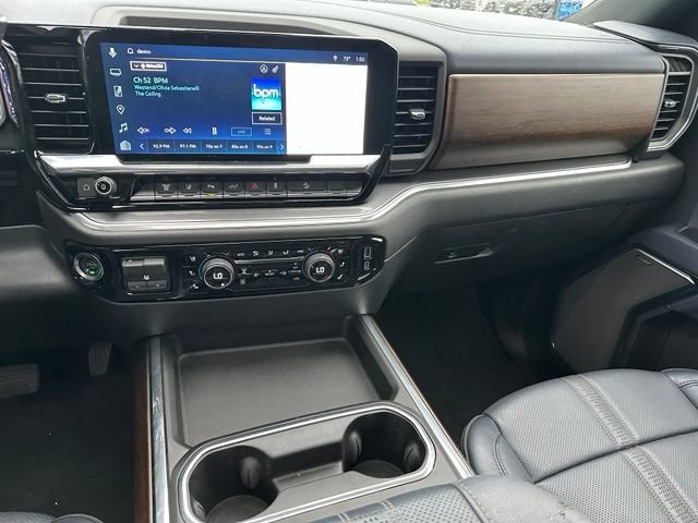 Used 2024 Chevrolet Silverado 2500 High Country w/ High Country Premium Package AWD/4WD image 38