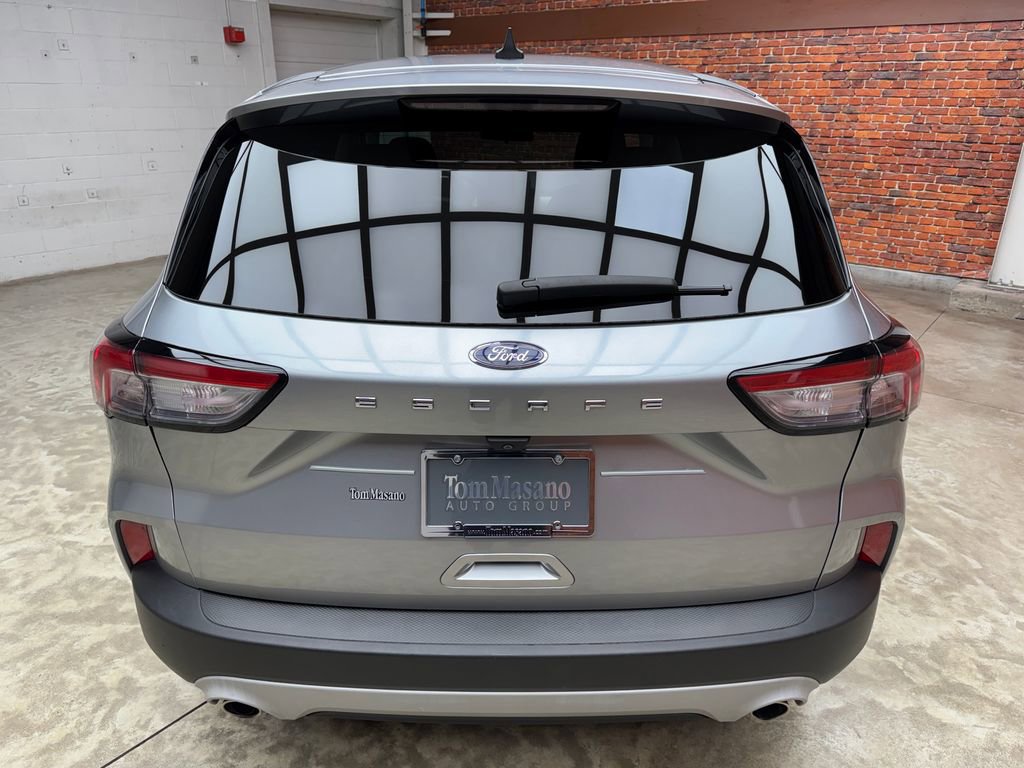 Certified 2022 Ford Escape SE w/ Convenience Package image 3
