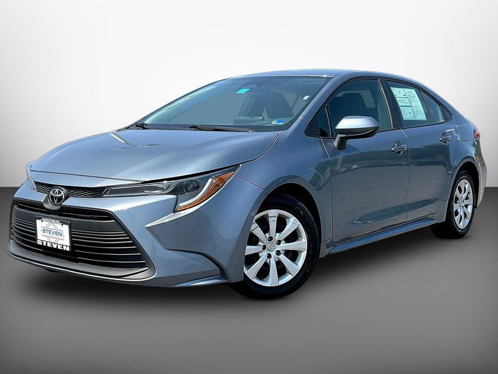Used 2024 Toyota Corolla LE FWD image 3