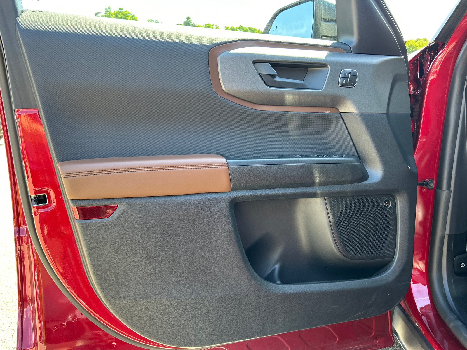 Certified 2025 Ford Bronco Sport Outer Banks w/ Outer Banks Tech Package+ AWD/4WD image 9