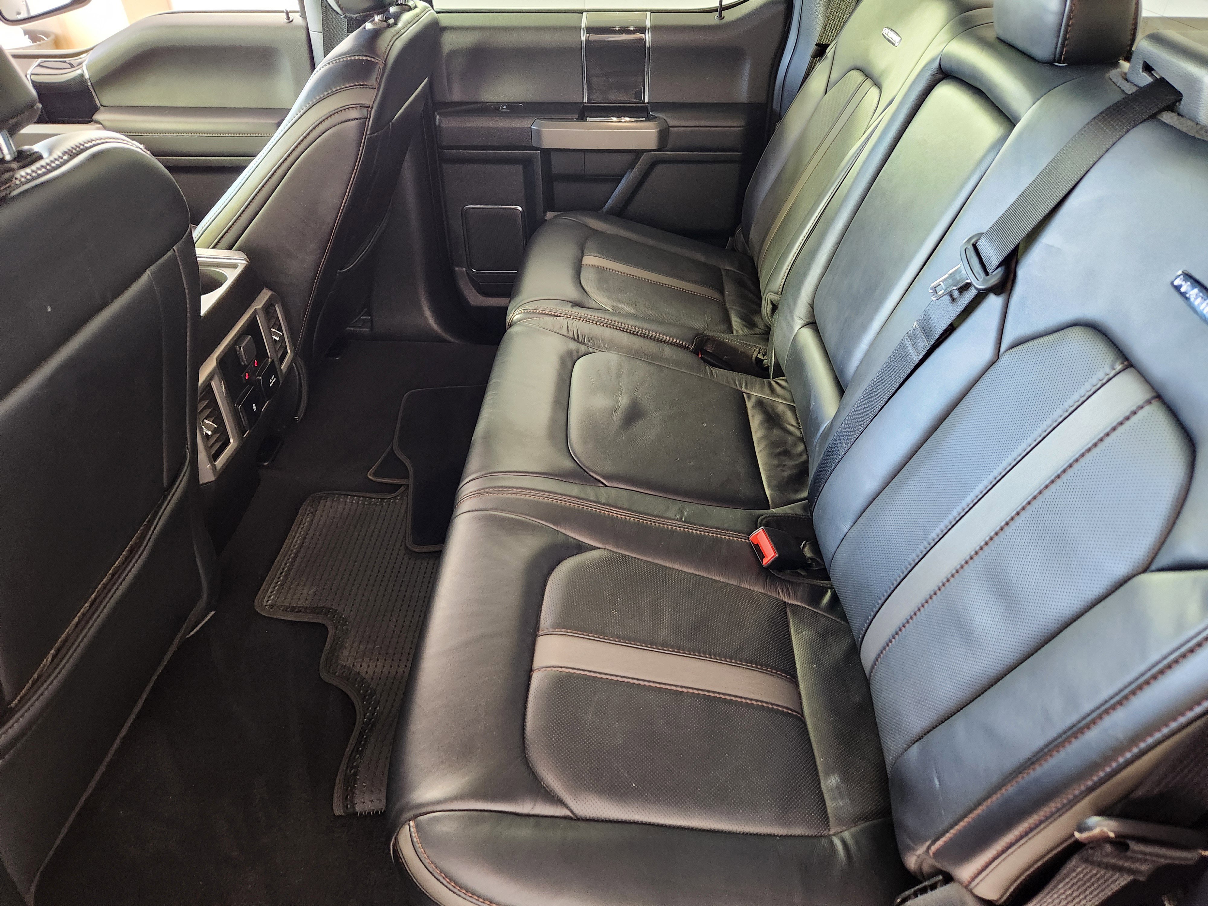 Certified 2021 Ford F350 Platinum w/ FX4 Off-Road Package image 14