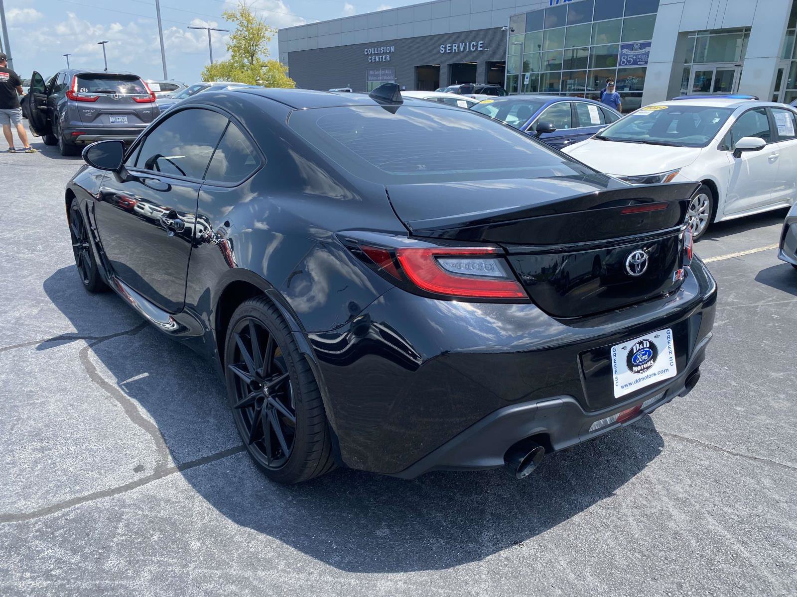 Used 2024 Toyota GR86 Premium w/ Performance Package RWD image 5