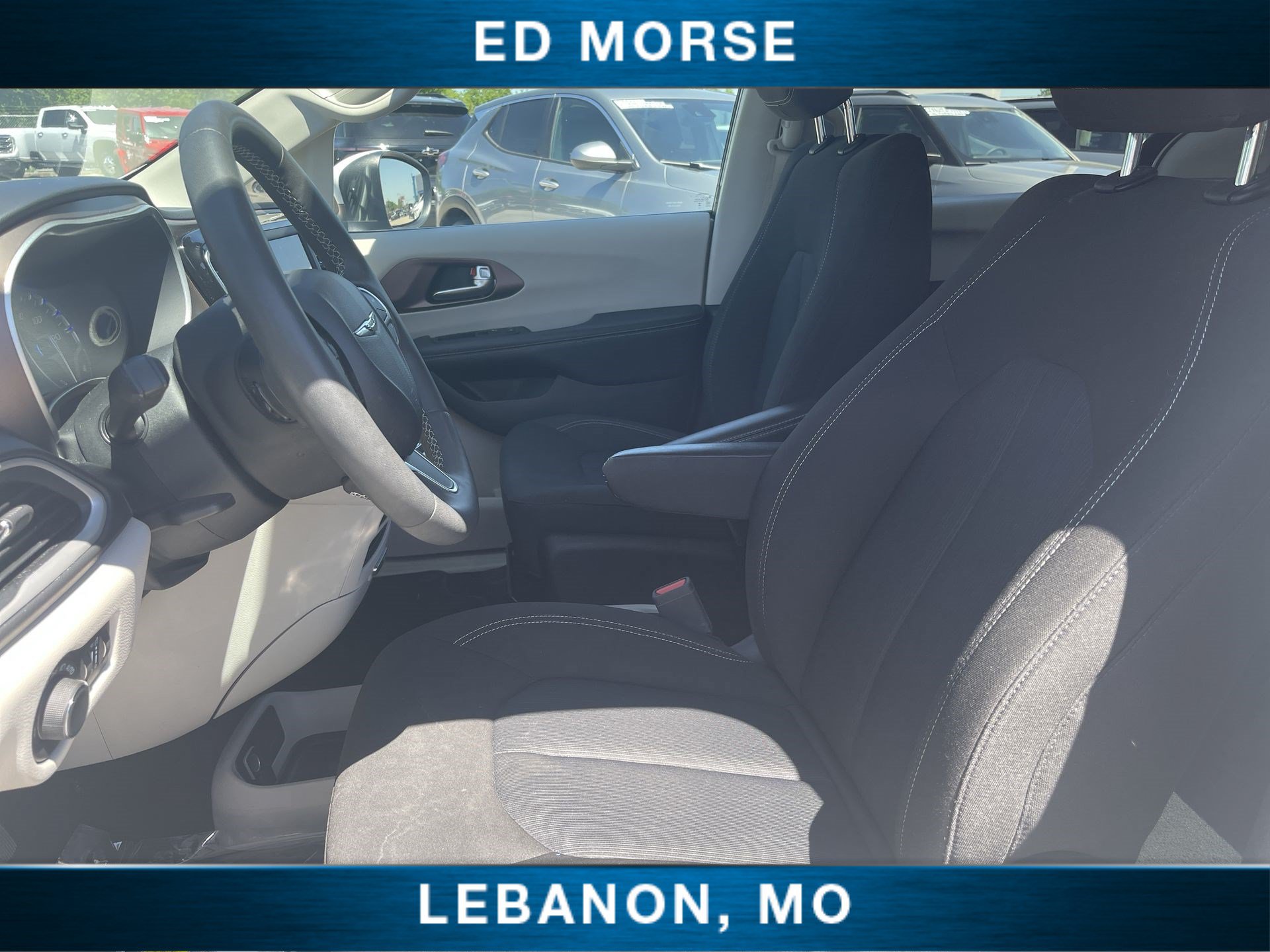 Used 2024 Chrysler Voyager LX FWD image 18