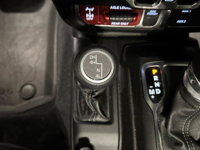 Used 2025 Jeep Gladiator Mojave w/ Steel Bumper Group AWD/4WD image 28