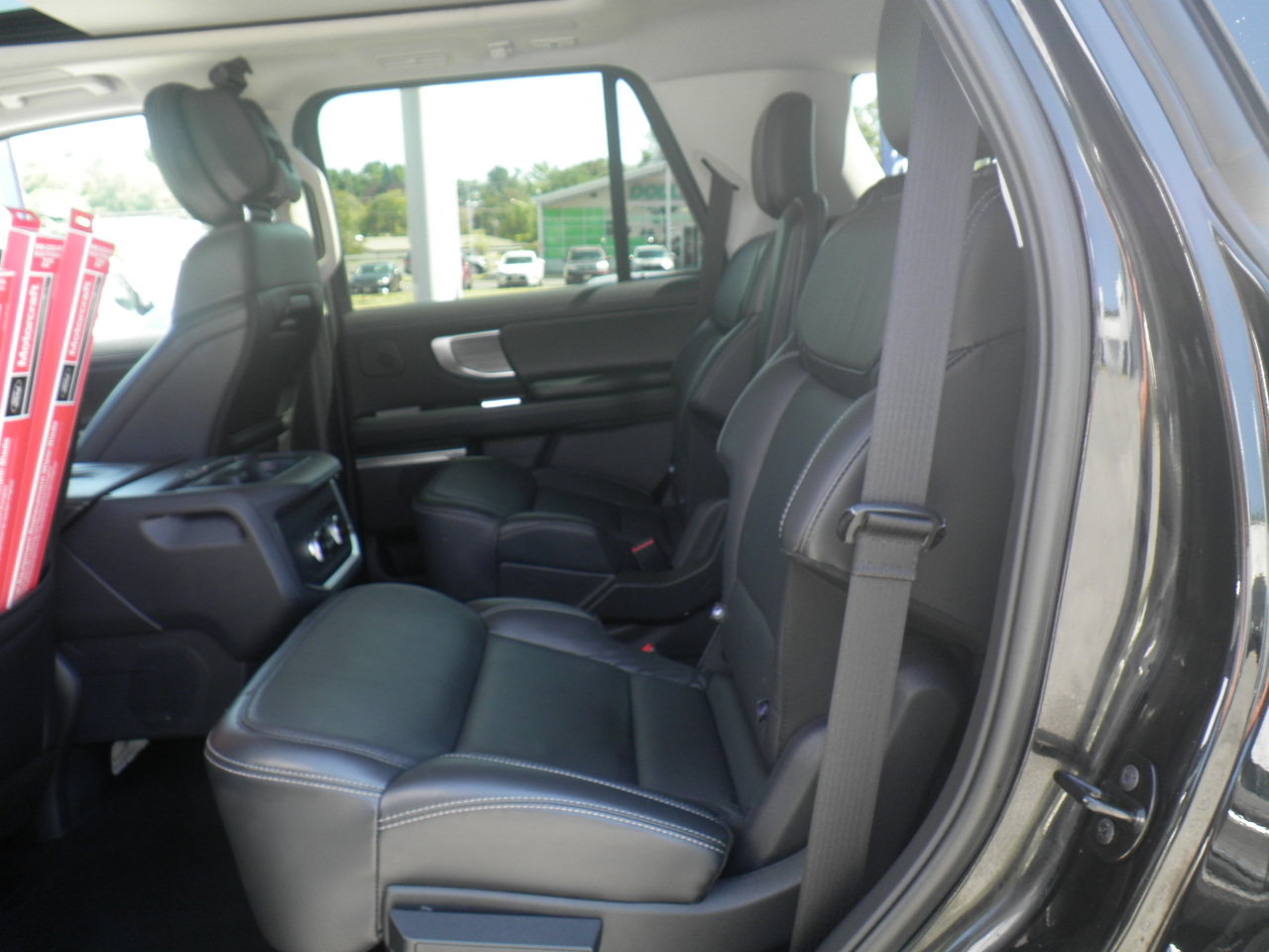 Certified 2026 Ford Expedition Platinum w/ Driver's Package AWD/4WD image 16
