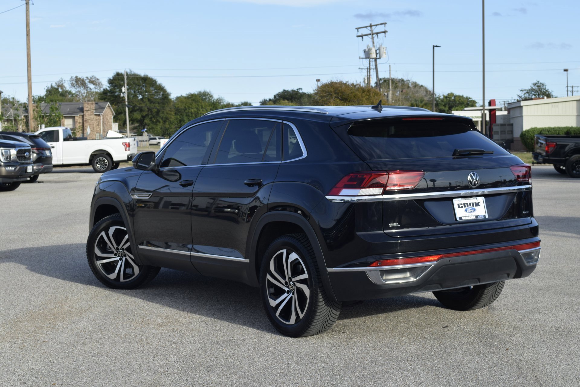 Used 2023 Volkswagen Atlas Cross Sport SEL image 9