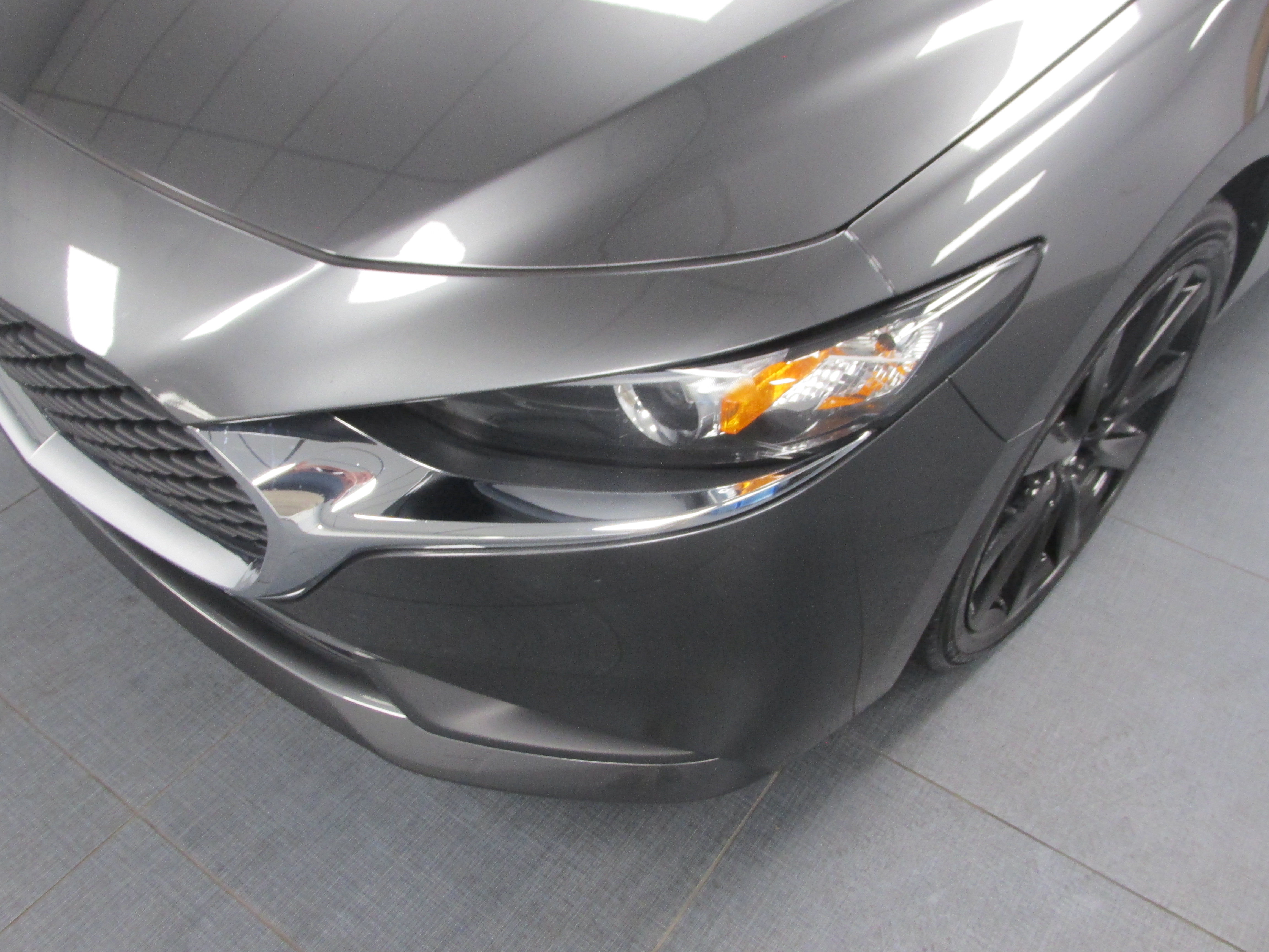 Used 2024 MAZDA MAZDA3 s FWD image 9