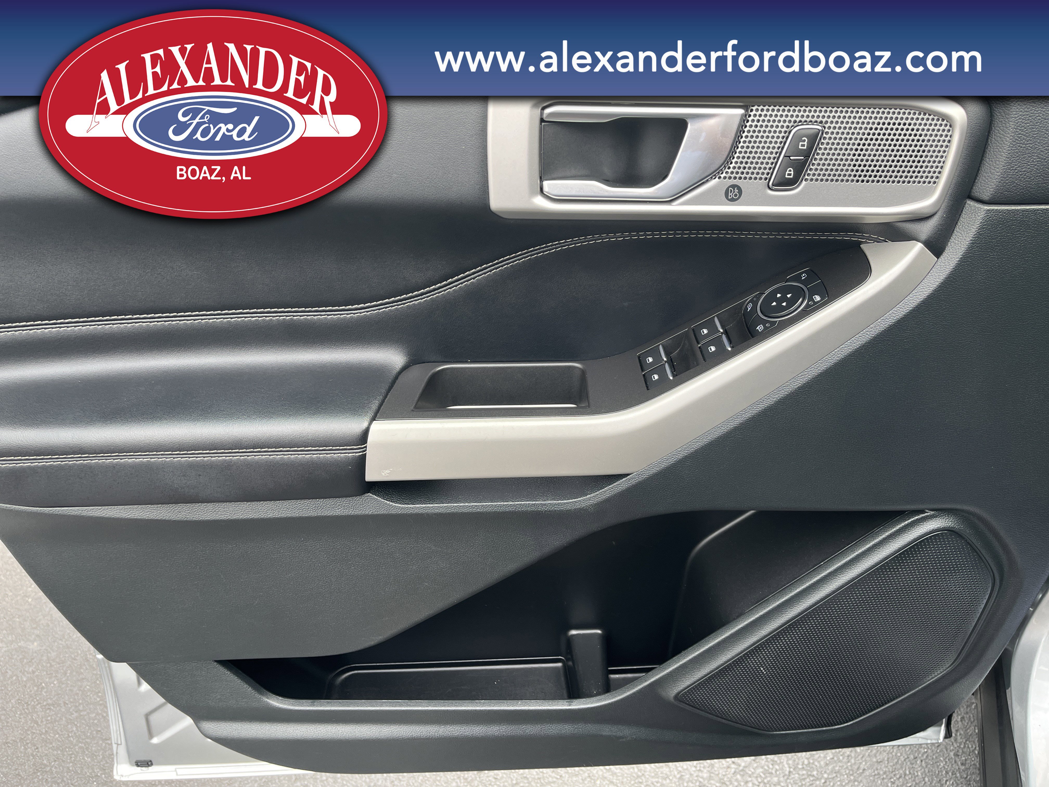 Certified 2024 Ford Explorer Limited image 9