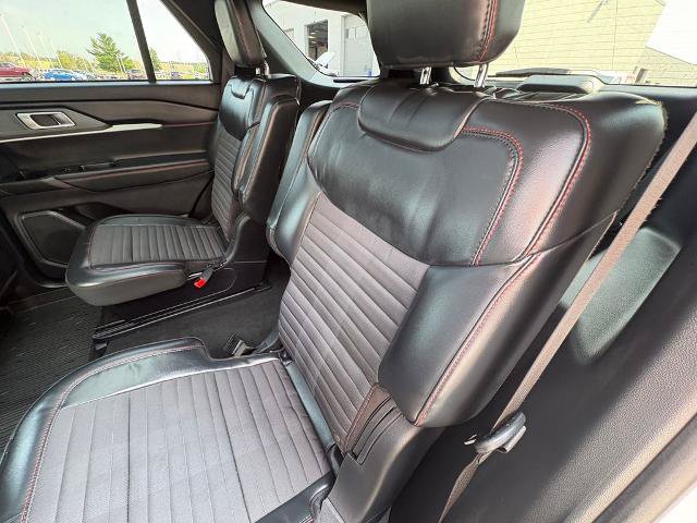 Certified 2025 Ford Explorer ST-Line w/ Premium Package AWD/4WD image 22