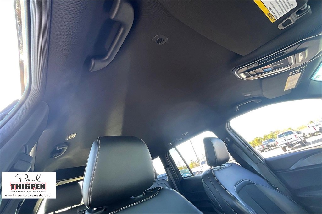 Used 2025 Jeep Grand Cherokee Altitude image 21