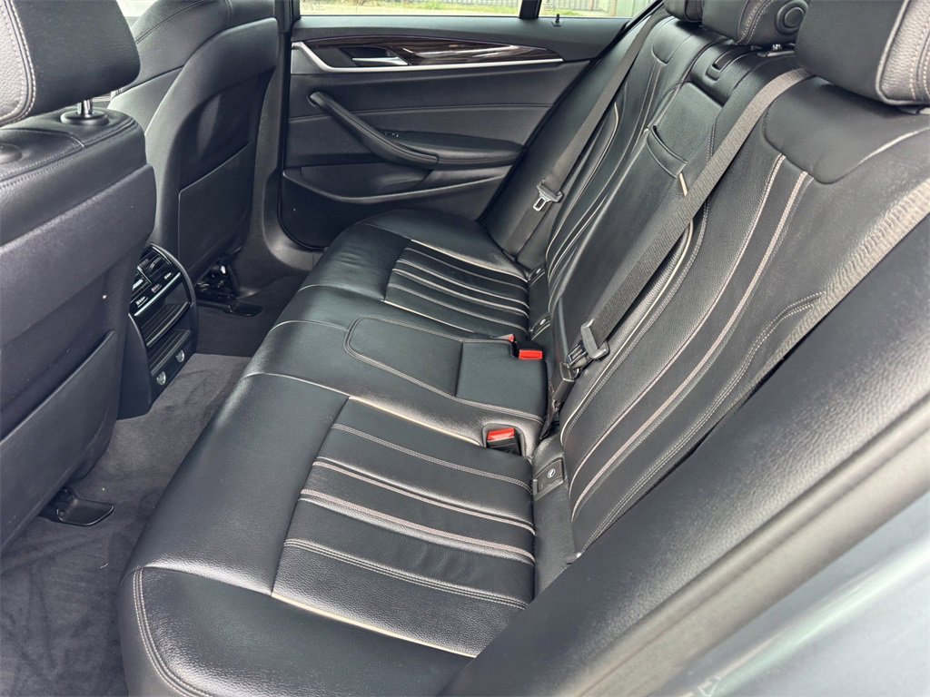 Used 2019 BMW 540i 540i w/ Convenience Package image 8