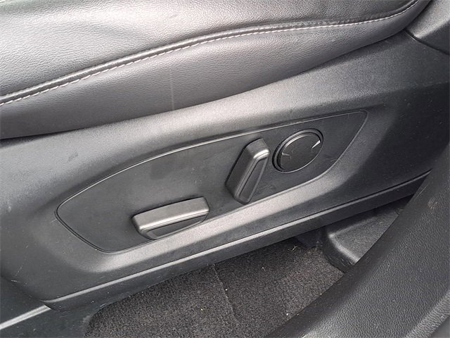 Certified 2023 Ford Explorer XLT w/ Equipment Group 202A image 24