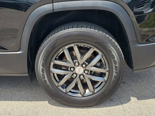 Used 2017 GMC Acadia SLT AWD/4WD image 10