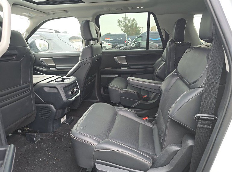 Certified 2025 Ford Expedition Max Platinum AWD/4WD image 5