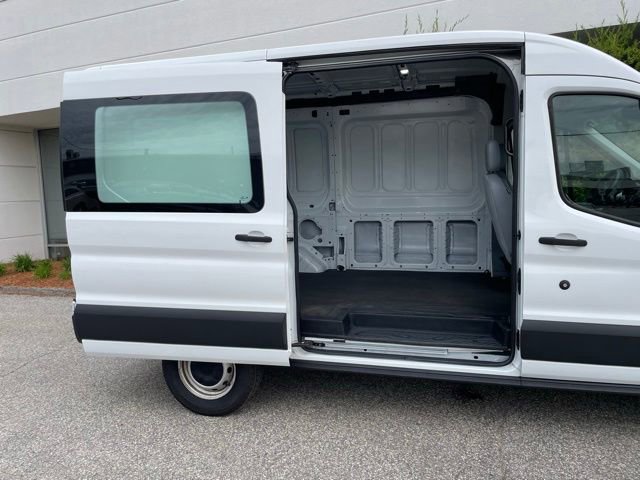 Certified 2019 Ford Transit 250 130 Medium Roof RWD image 23