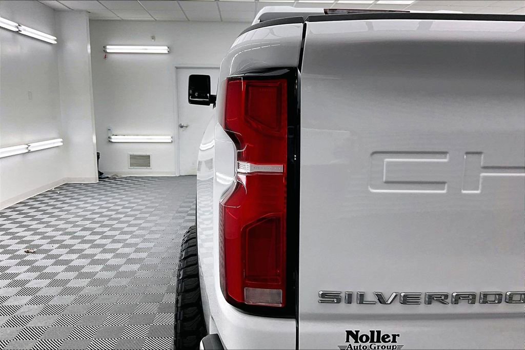 Used 2024 Chevrolet Silverado 2500 High Country AWD/4WD image 30