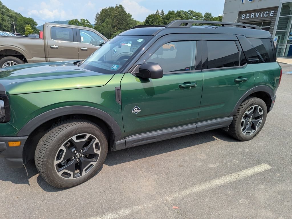 Certified 2024 Ford Bronco Sport Outer Banks AWD/4WD image 2