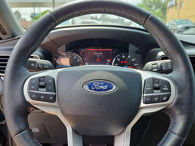 Certified 2023 Ford Explorer XLT w/ Equipment Group 202A AWD/4WD image 16