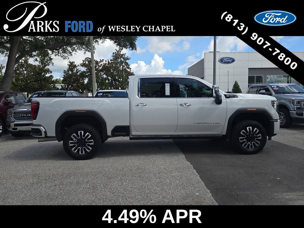 Used 2025 GMC Sierra 2500 Denali Ultimate AWD/4WD image 3