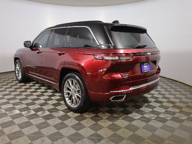 Used 2025 Jeep Grand Cherokee Summit AWD/4WD image 7