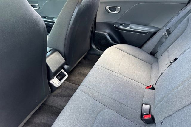 Used 2025 Kia K4 LXS image 14