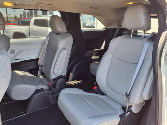 Used 2025 Toyota Sienna XLE w/ XLE Plus Package AWD/4WD image 16