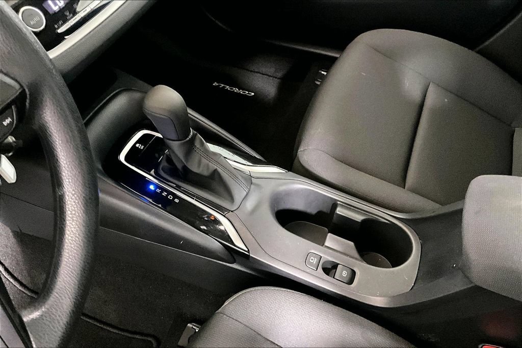 Used 2026 Toyota Corolla LE FWD image 13