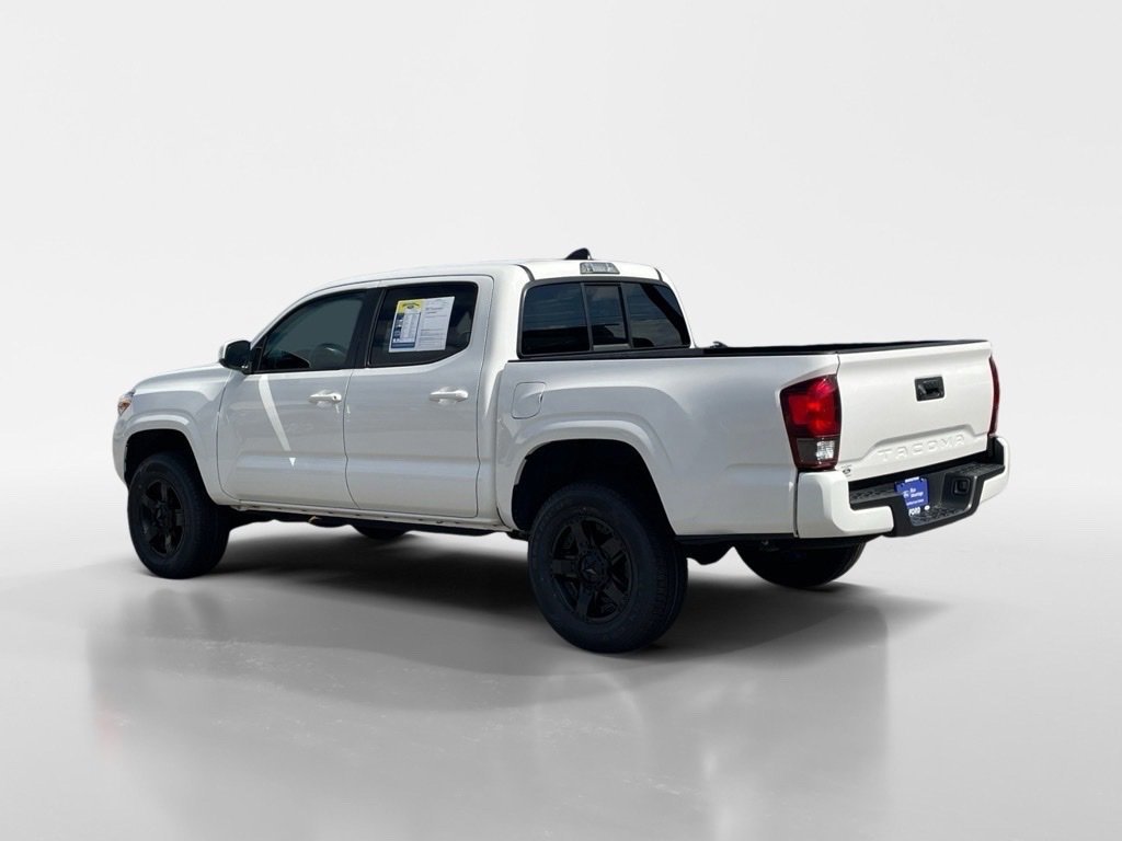 Used 2023 Toyota Tacoma SR image 5