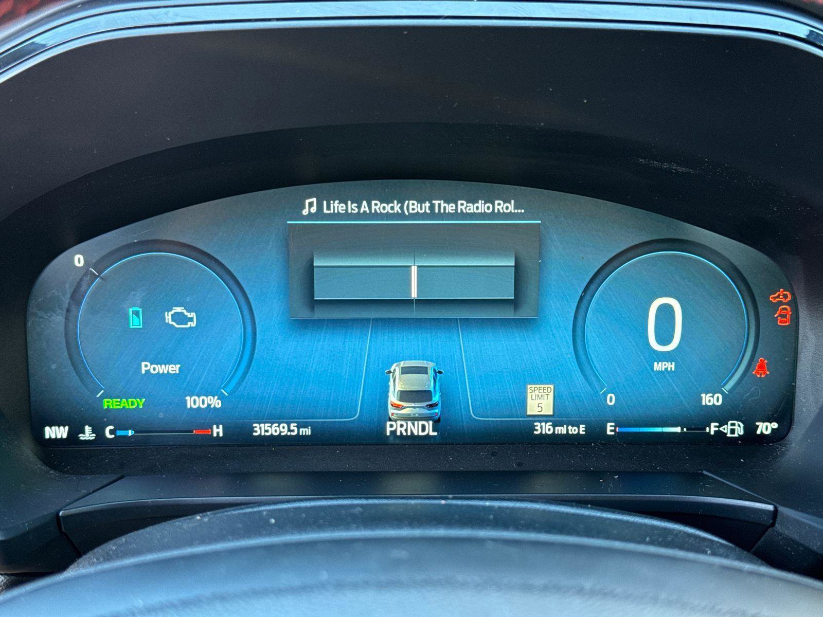 Certified 2023 Ford Escape ST-Line Elite w/ Premium Technology Package image 32