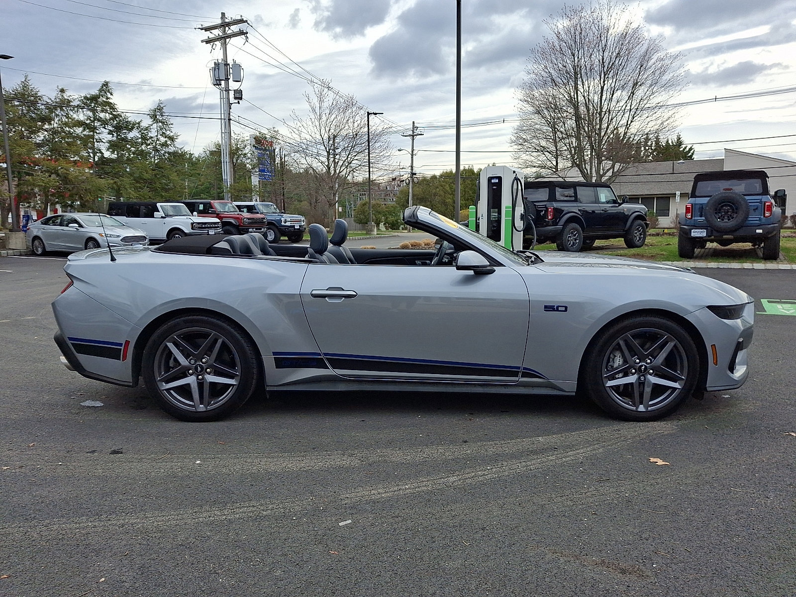 Certified 2025 Ford Mustang GT Premium image 6