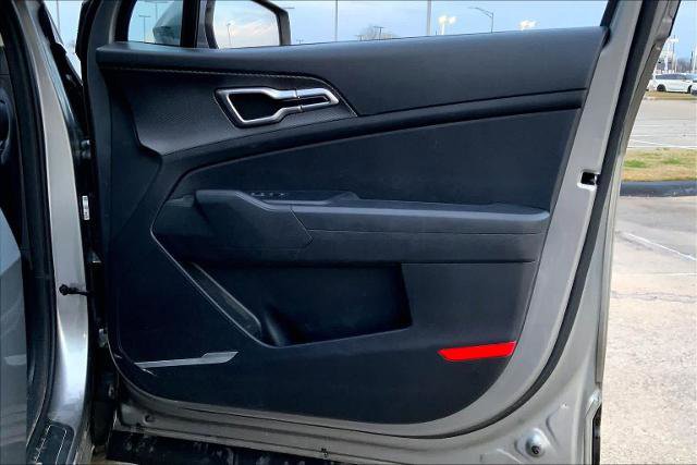 Used 2023 Kia Sportage LX image 21