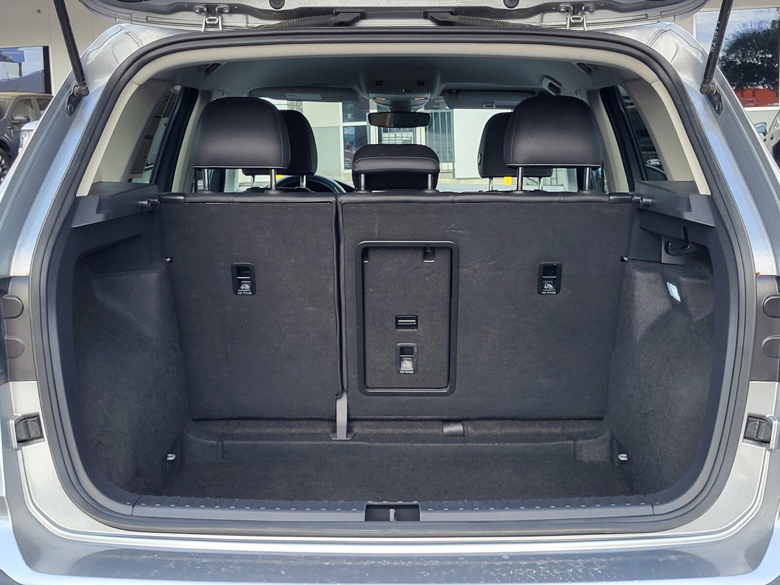 Used 2024 Volkswagen Taos SE FWD image 31