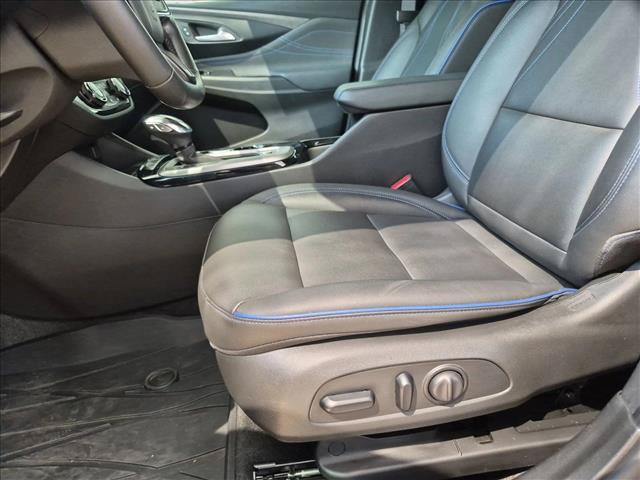 Used 2024 Buick Envista Sport Touring w/ Convenience I Package FWD image 14