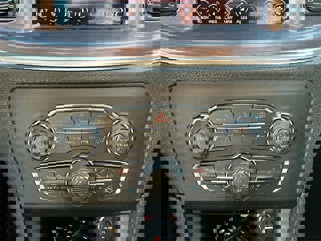 Used 2019 Dodge Charger GT w/ Stars & Stripes Edition image 16