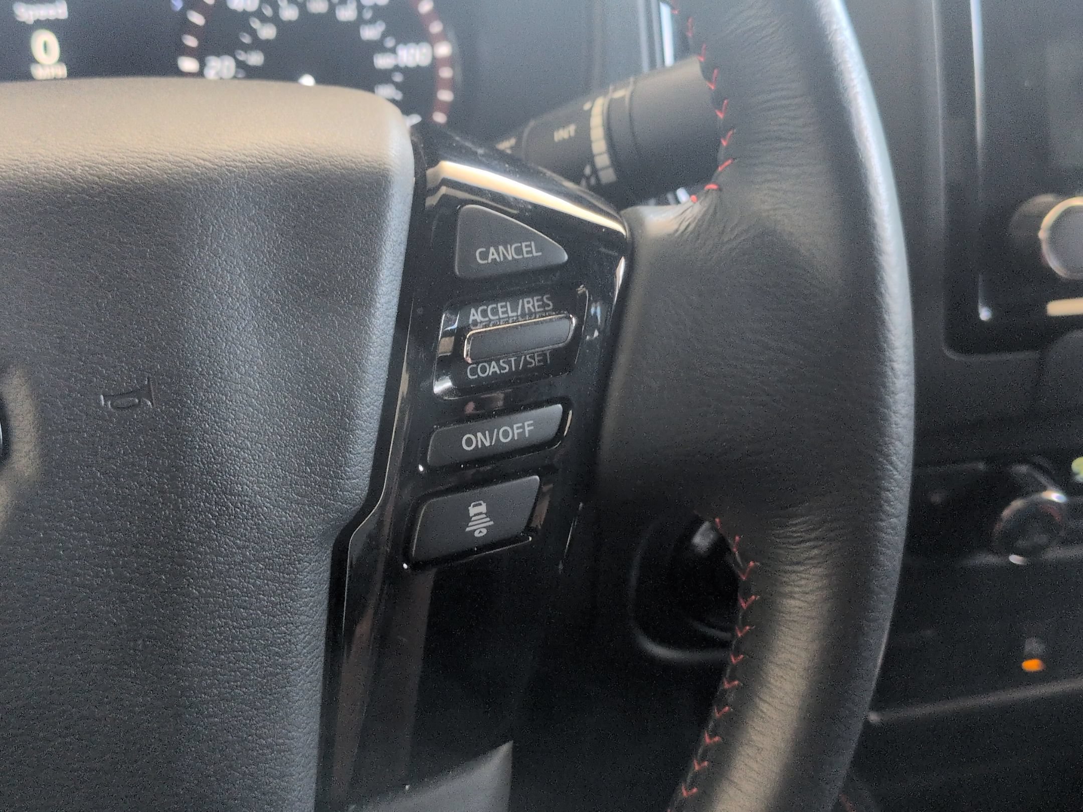 Used 2023 Nissan Frontier PRO-4X w/ Technology Package AWD/4WD image 19