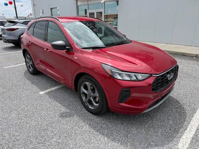 Certified 2023 Ford Escape ST-Line w/ Tech Pack #1 FWD image 2