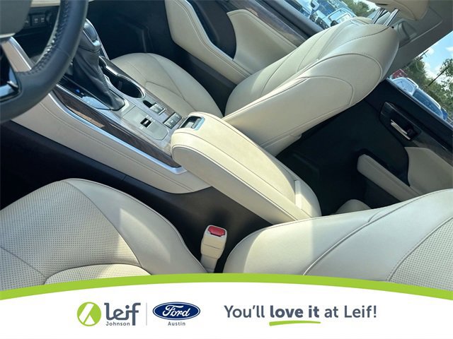 Used 2021 Toyota Highlander Limited image 28