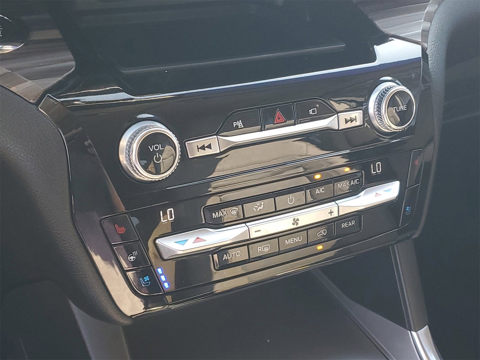 Certified 2021 Ford Explorer Limited w/ Equipment Group 301A image 27