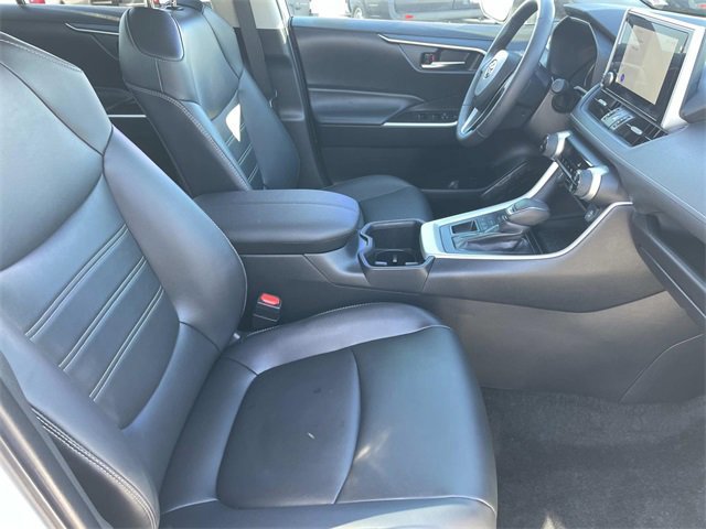 Used 2024 Toyota RAV4 XLE Premium image 33