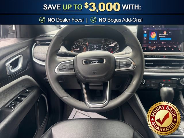 Used 2024 Jeep Compass Latitude AWD/4WD image 18