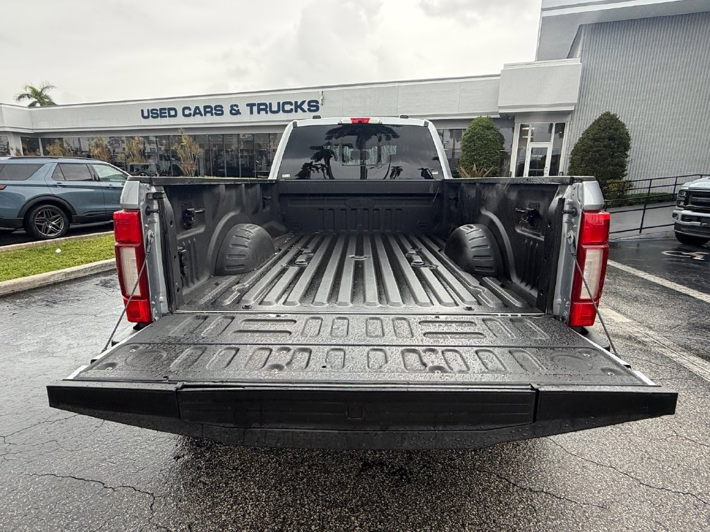 Certified 2022 Ford F450 Platinum w/ FX4 Off-Road Package AWD/4WD image 14