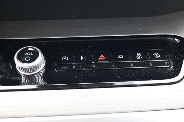Certified 2025 Ford Expedition Platinum AWD/4WD image 22